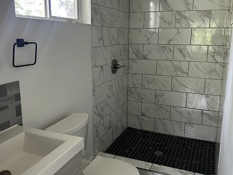 1411 Berene Ave #2 — Photo 15