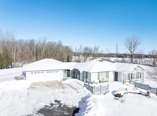 N5944 Amanda Way, De Pere, WI 54115