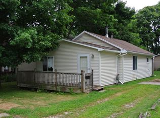 325 Blackstone Dr, Erie, PA 16505
