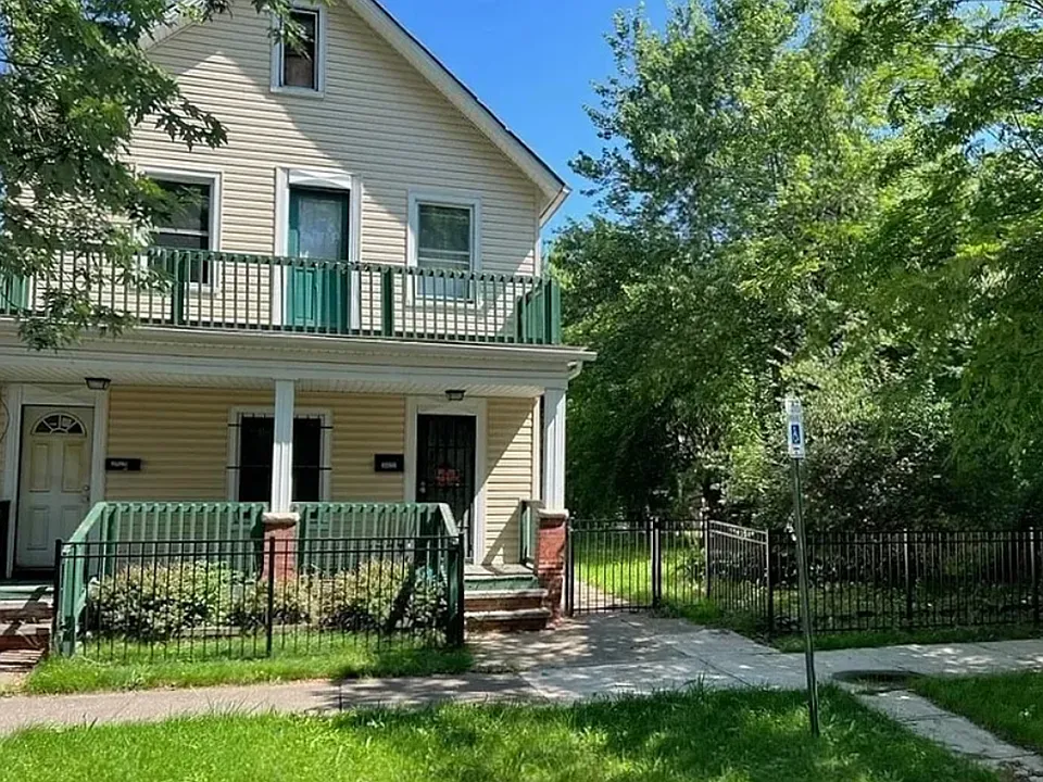 3422 Seymour Ave