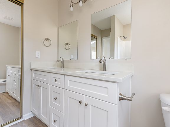 4th image of 208 Mountain Creek Dr NW