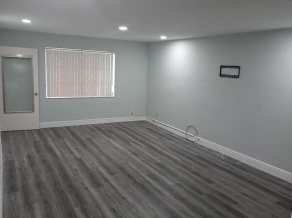 149 West Ct, Royal Palm Beach, FL