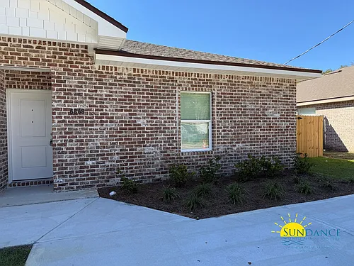 688 Reeves Dr #B Photo 1 688 Reeves Dr #B Photo 1