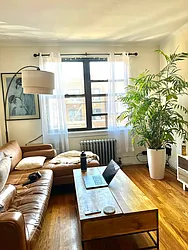 Rented by R New York