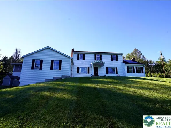 2552 Spring St, Coplay, PA 18037
