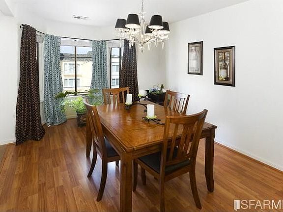 4th image of 2625 Clement St APT 301
