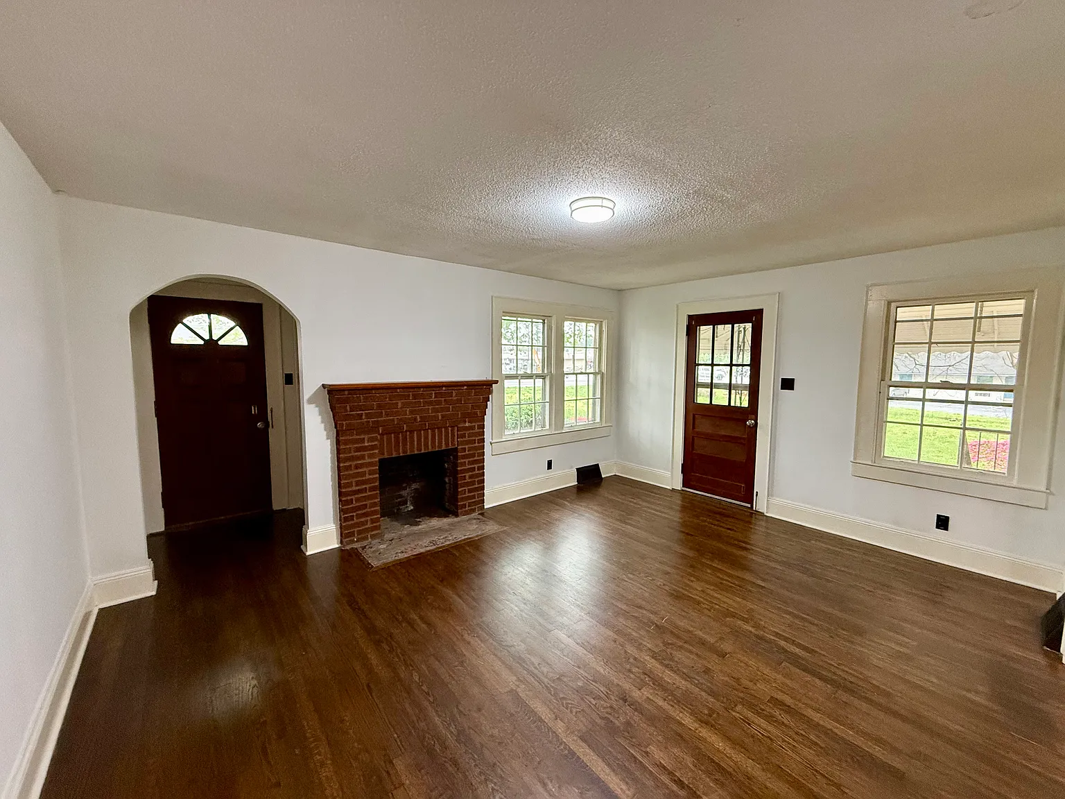 1054 Yadkinville Rd — Photo 2