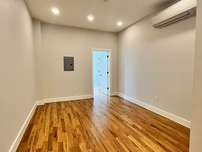 282 Baldwin Ave #1R — Photo 3