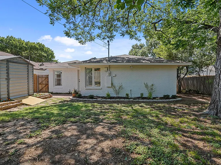 2541 Walsh Ct — Photo 35