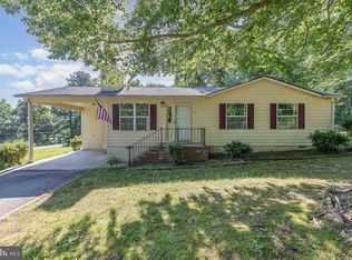 23 American Dr, Montross, VA 22520