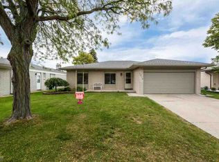 3219 Donna Dr, Sterling Heights, MI