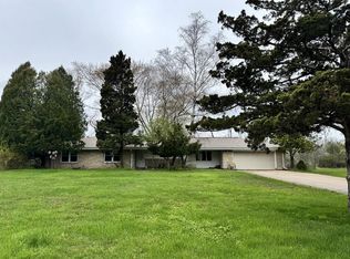8665 N Hawthorne ROAD, Milwaukee, WI 53217
