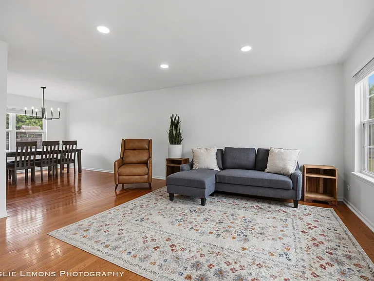 6816 Twin Falls Dr — Photo 4