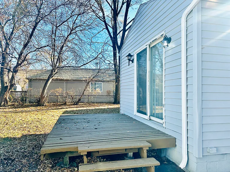 13049 Georgiana Ave — Photo 3