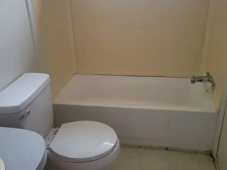 1720 NW 38th Ave #117 — Photo 10