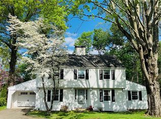 236 Ridgewood Rd, West Hartford, CT 06107