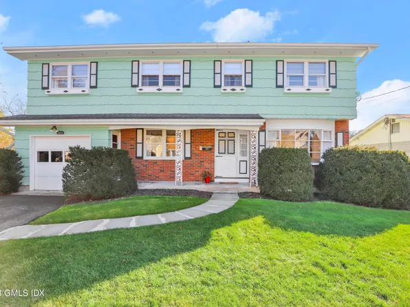 16 Upland St E, Greenwich, CT 06831