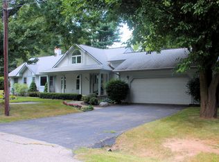 875 Colebrook Dr, Troy, MI 48083