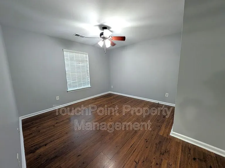 209 Weavers Glenn Pl — Photo 29