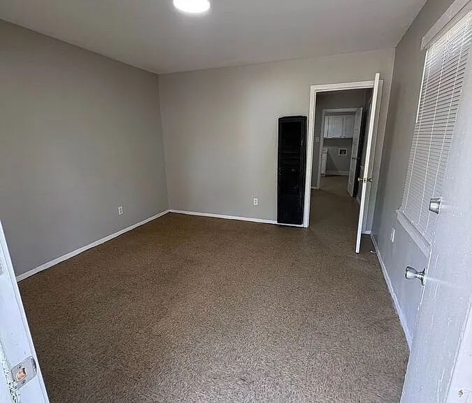1463 Boxwood St — Photo 2