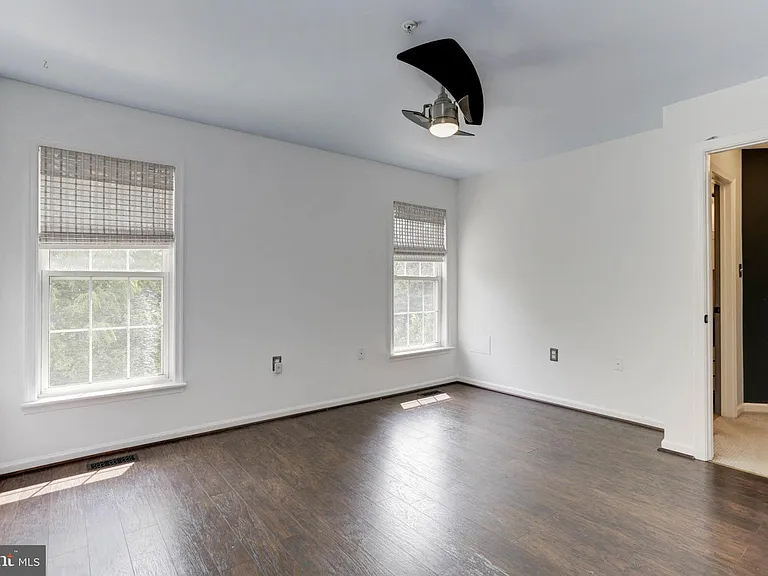 9197 Carriage House Ln #44 — Photo 11