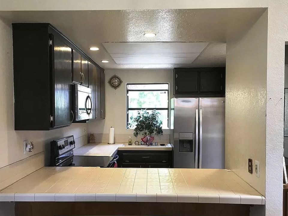 1st image of 4548 W Point Loma Blvd #1