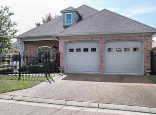 17 Savannah Cir, Brandon, MS 39047