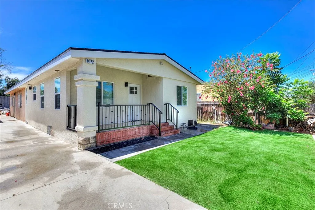 2 bed, 526 sqft, $2,450 — Photo 2