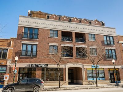 5647 N Clark St APT 404, Chicago, IL, 60660