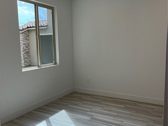 4th image of 6485 Vanhoven Crest St