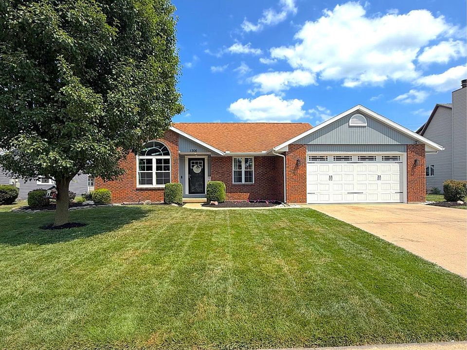 1st image of 1306 Oakview Dr