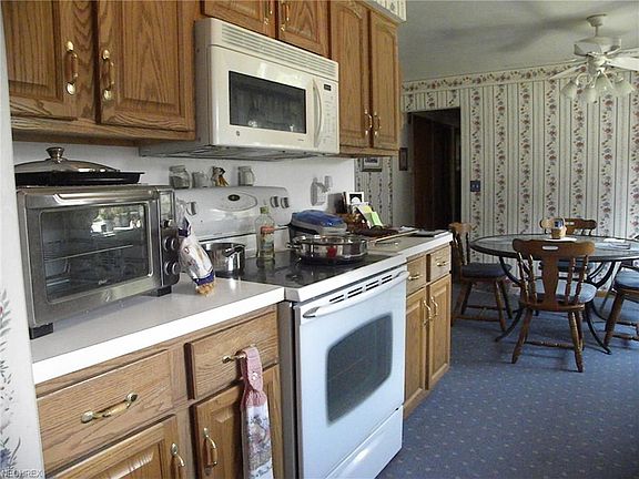 5th image of 1113 W 38th St