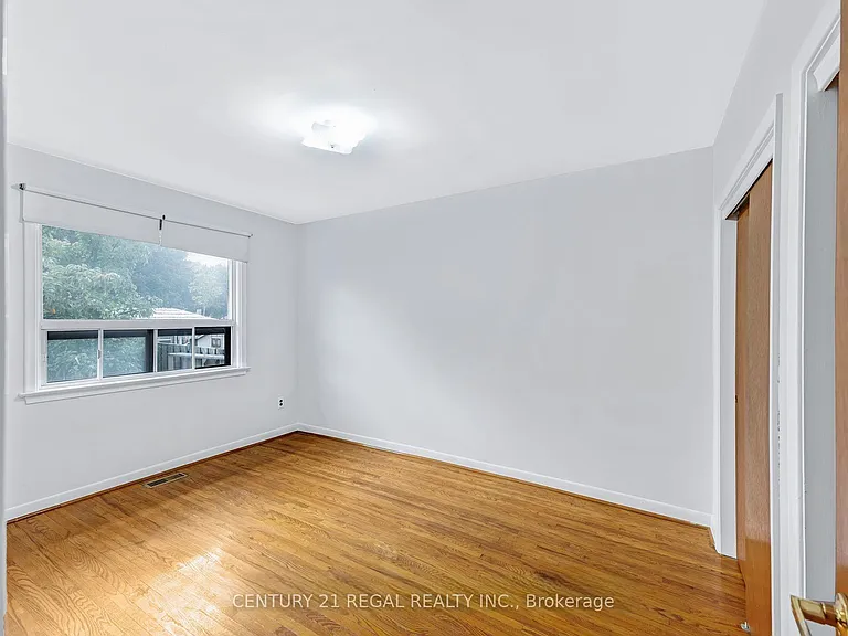 79 Combermere Dr — Photo 11