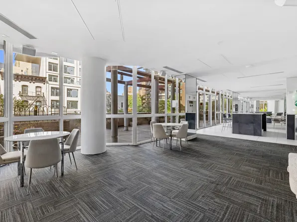 200 East 61st Street image 21 of 27