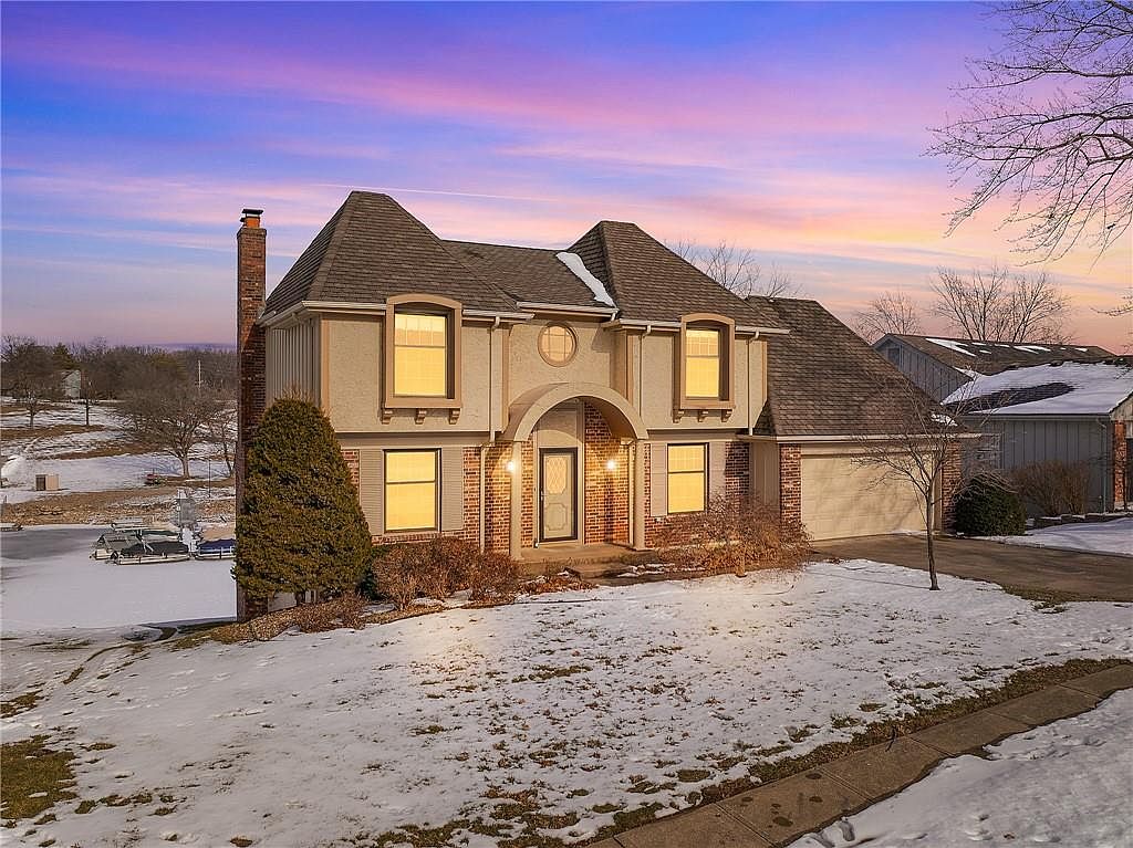 3628 NE Basswood Dr, Lees Summit, MO 64064 | Zillow