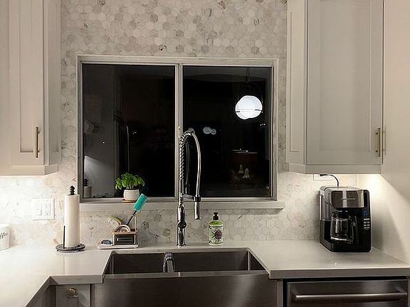 Sink and backsplash 