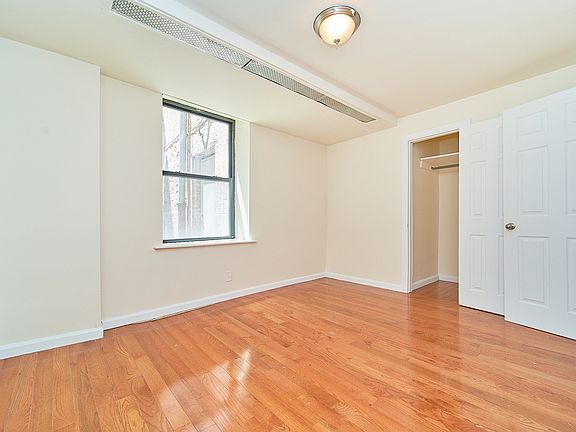 5th image of 631 W 207th St #1