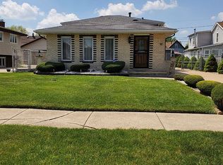 8604 S 78th Ave, Bridgeview, IL 60455