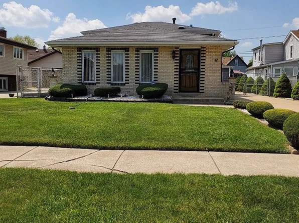 8604 S 78th Ave, Bridgeview, IL 60455
