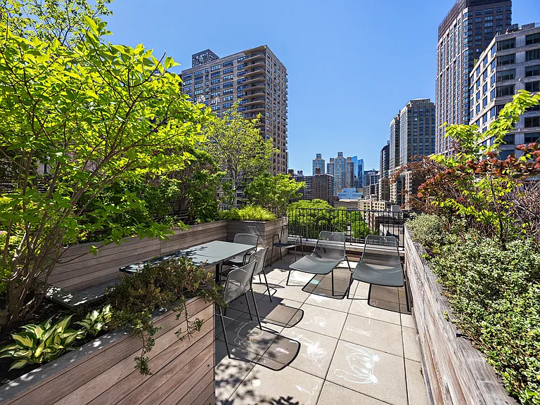 350 W 71st St #6A — Photo 9