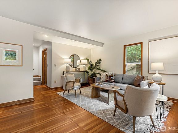 4th image of 5470 Taylor Avenue NE