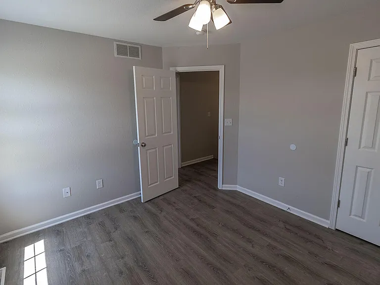1403 Bodie Dr — Photo 26
