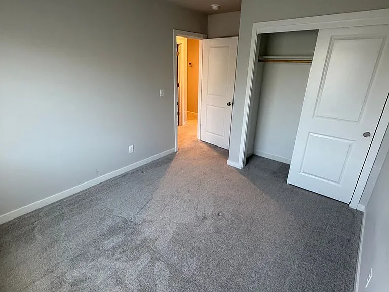 1390 N Steiwer Ln — Photo 13