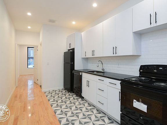 4th image of 738 Washington Ave #2M