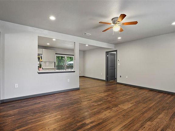 4th image of 2910 Cherrywood Ave