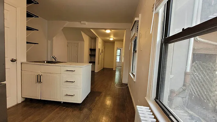 Rented by Delmark Realty LLC | media 45