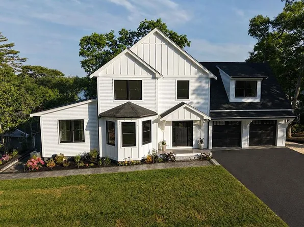 73 Lake Shore Dr, East Falmouth, MA 02536