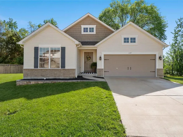 1127 Dillon Cir, Pacific, MO 63069