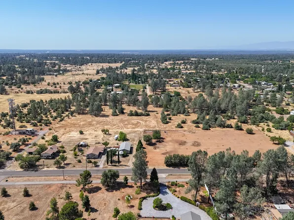 17225 Palm Ave, Anderson, CA 96007