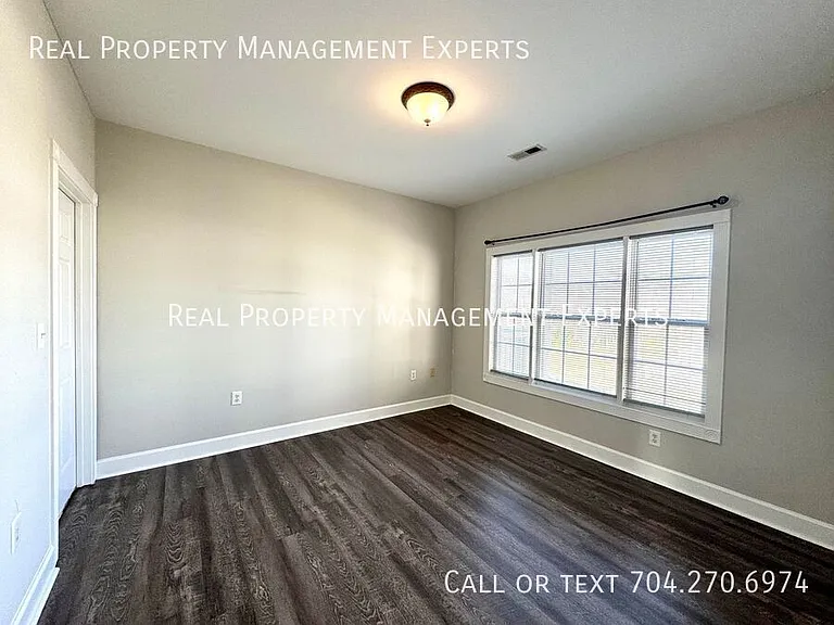 8969 Meadow Vista Rd — Photo 5